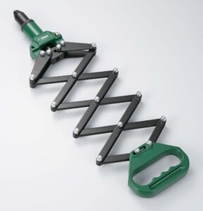 Scissor Action Industrial Riveter – 1973