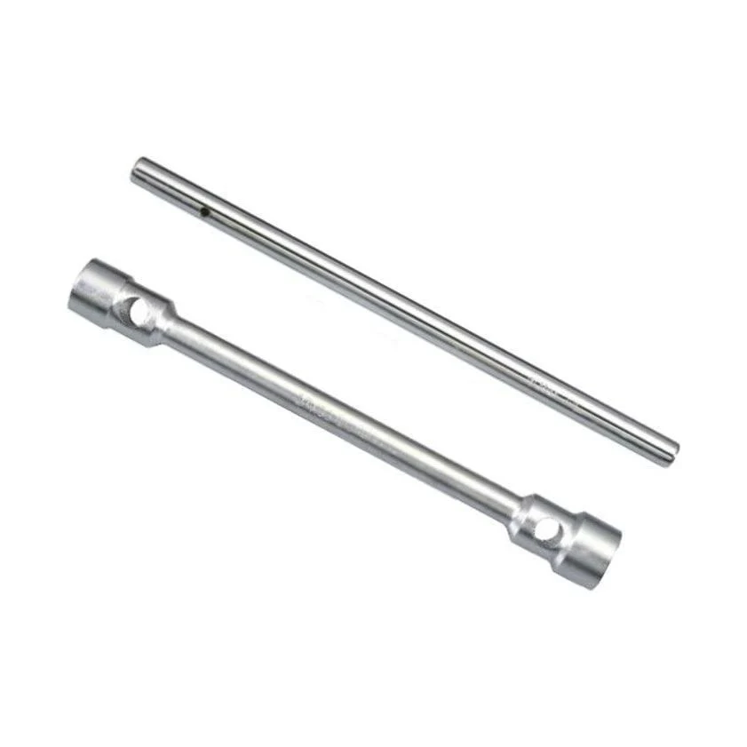 1470 2 WAY TRUCK WRENCH 1470M Two-Way Truck Tire Wrench – Heavy-Duty Deep Socket & Crossbar Handle for Commercial Use